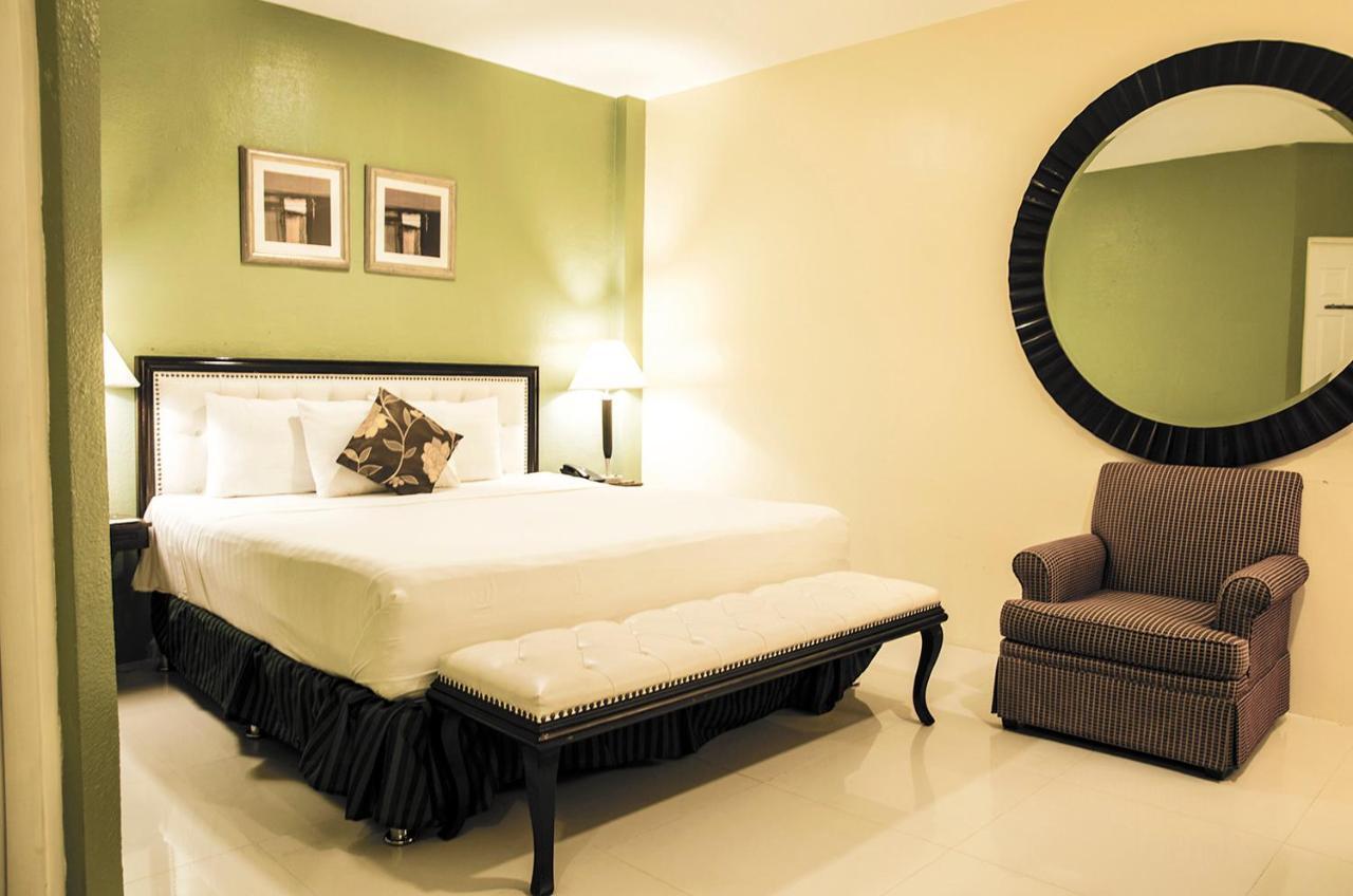 Dreamwave Hotel Ilagan Buitenkant foto